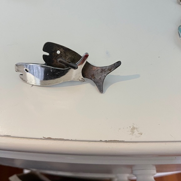 Sterling silver large whale cuff links - Picture 2 of 3